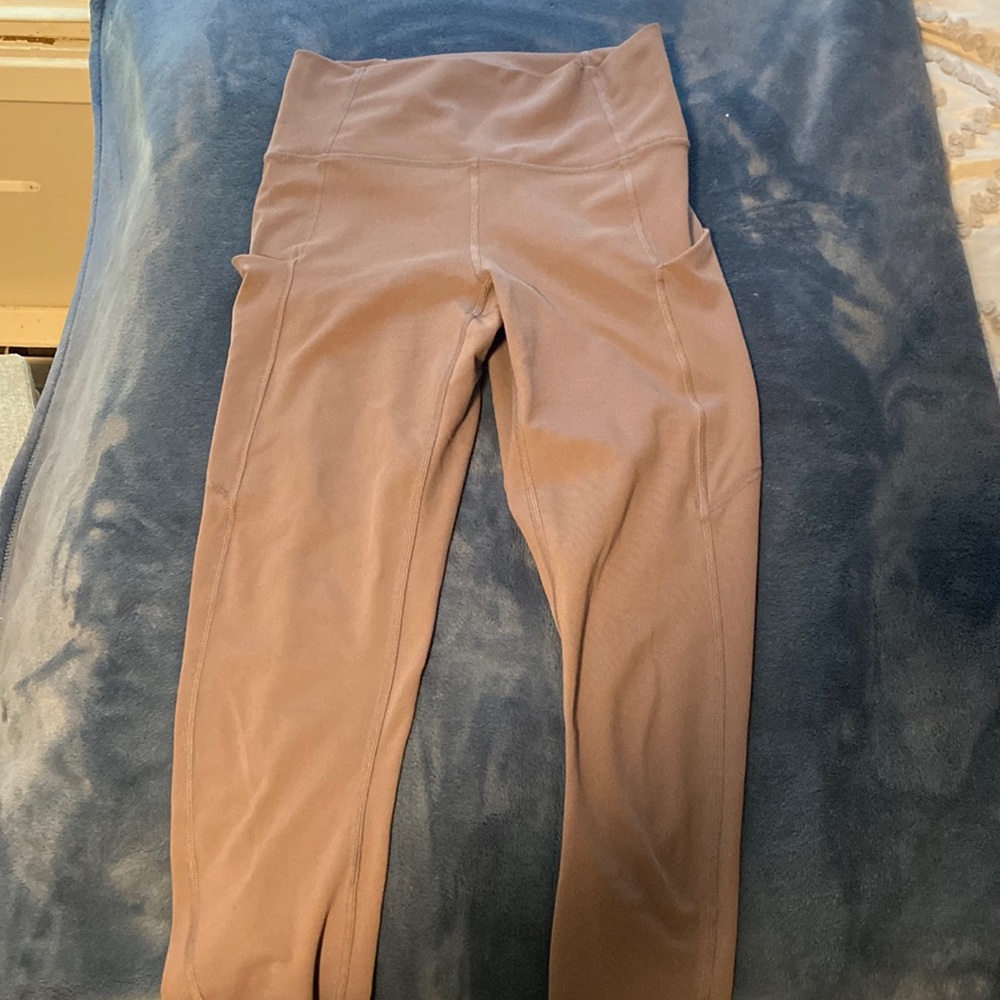 Fabletics leggings with pockets!